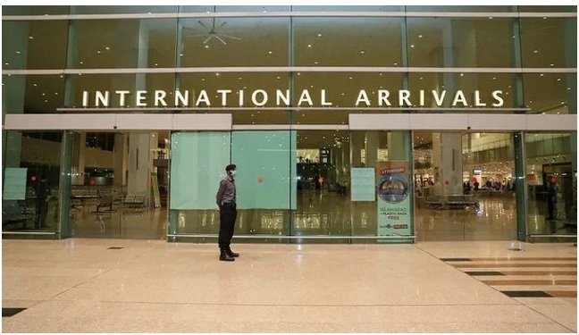 Omicron-fuelled fifth wave: Pakistan announces new travel advisory