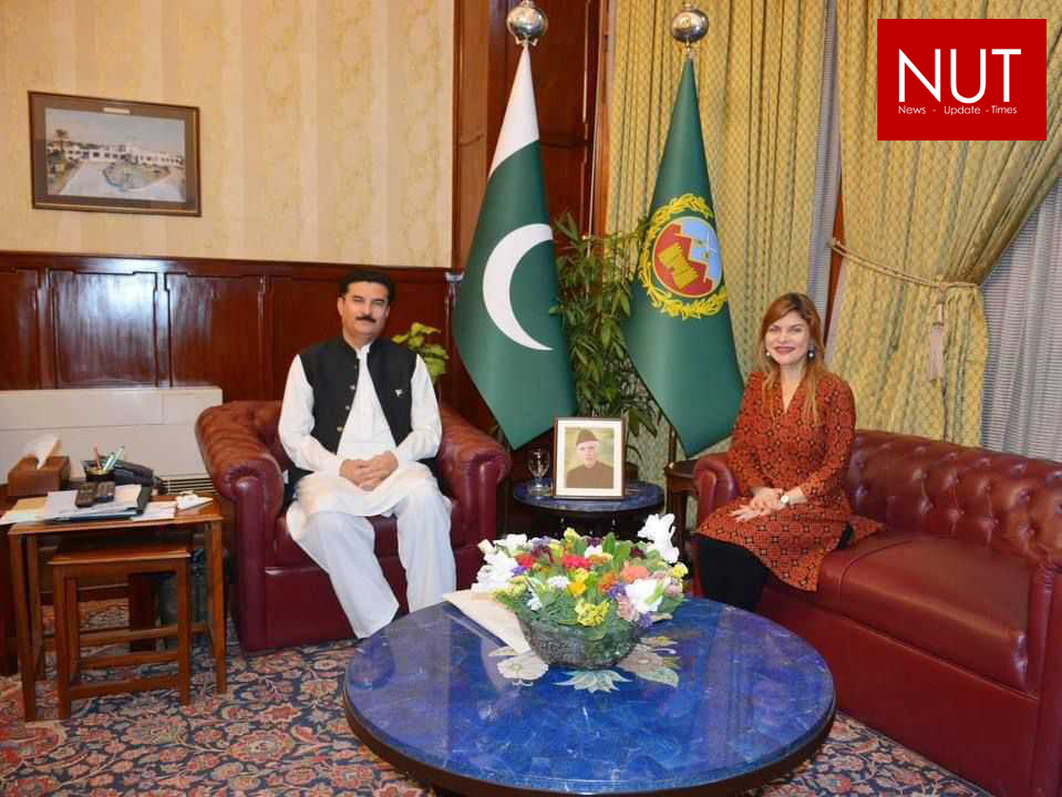 Tara Uzra Dawood paid an official courtesy call on Governor Peshawar Mr. Faisal Karim Kundi